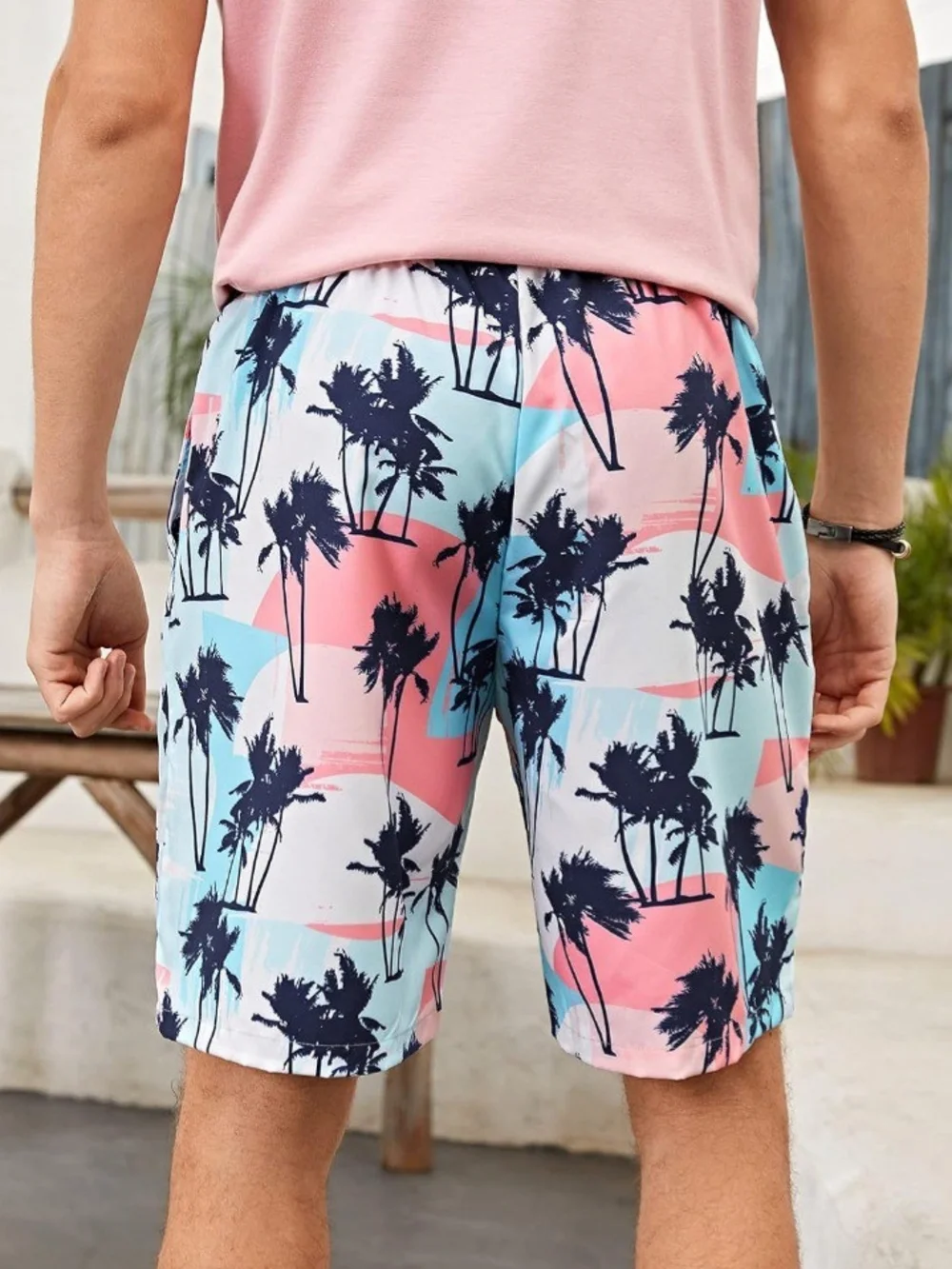 Men's Tropical Outdoor Wear Short. NWOT Size M
